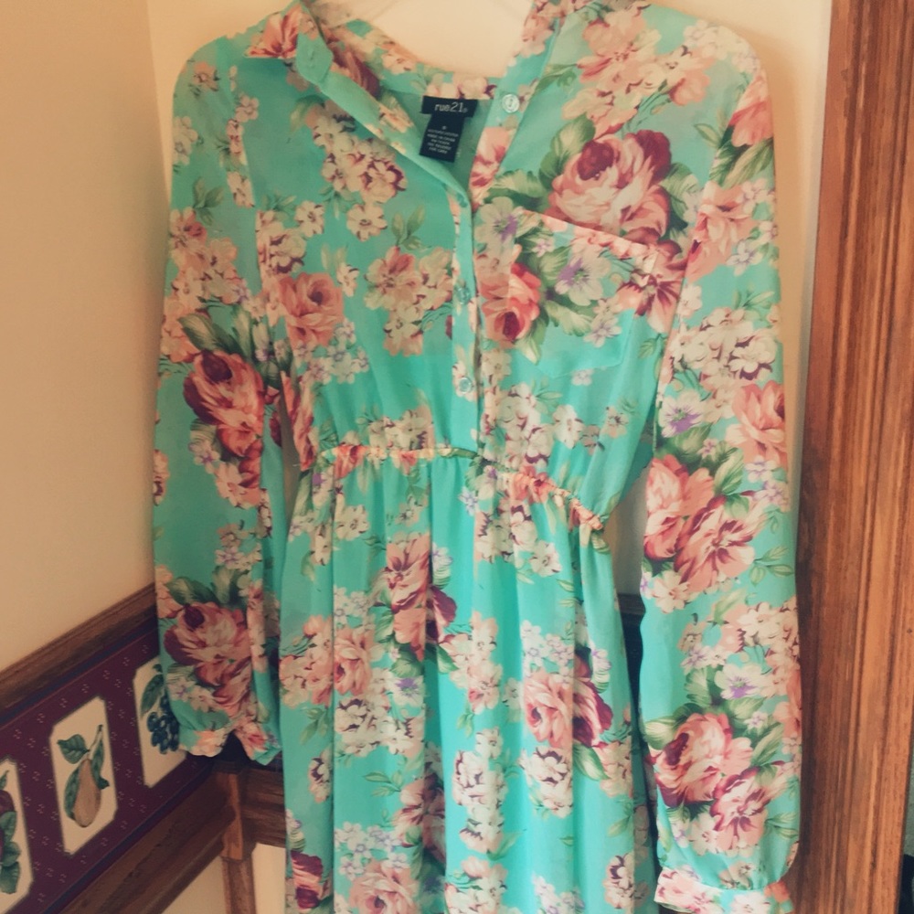 Floral long sleeve dress